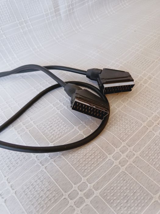 Kabel USB łączący telewizor z dekoderem