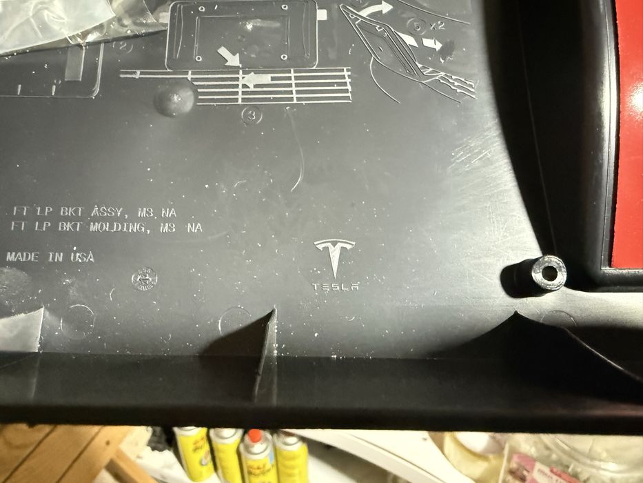 Рамка номера tesla model 3 і подіум під номер оригінал