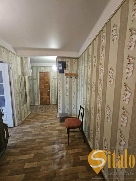 Продаж 3- кімнатної квартири у Хортицькому районі