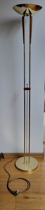 Lampa z możliwością regulacji