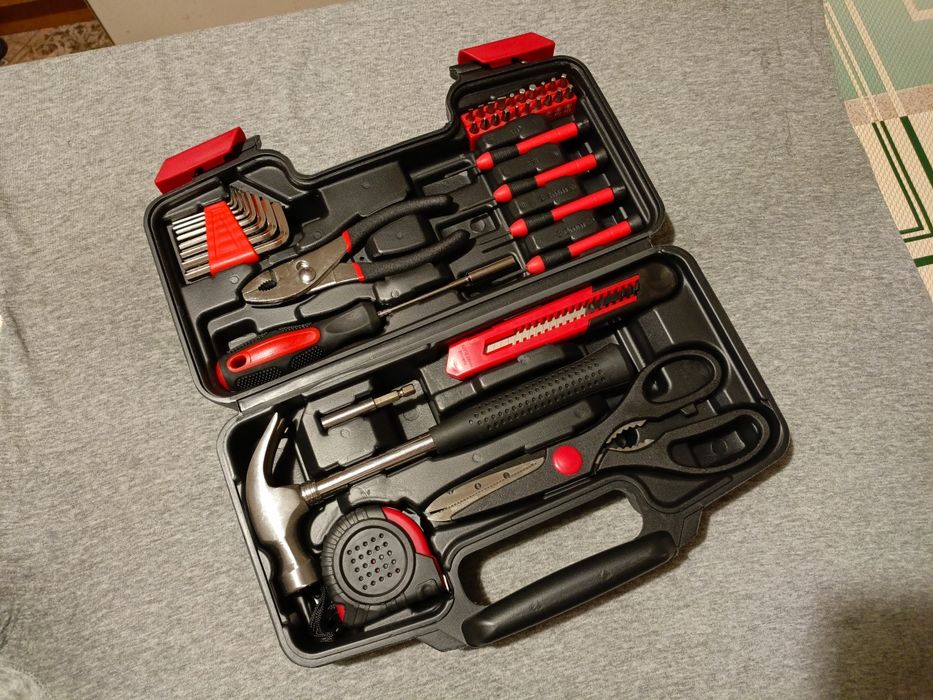 Продам набір інструментів