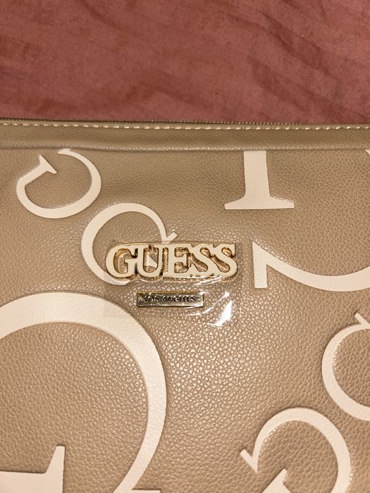 Kosmetyczka GUESS