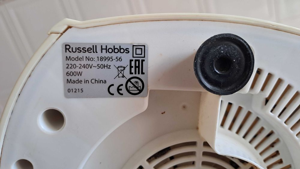 Liquidificadora da Russell Hobbs.