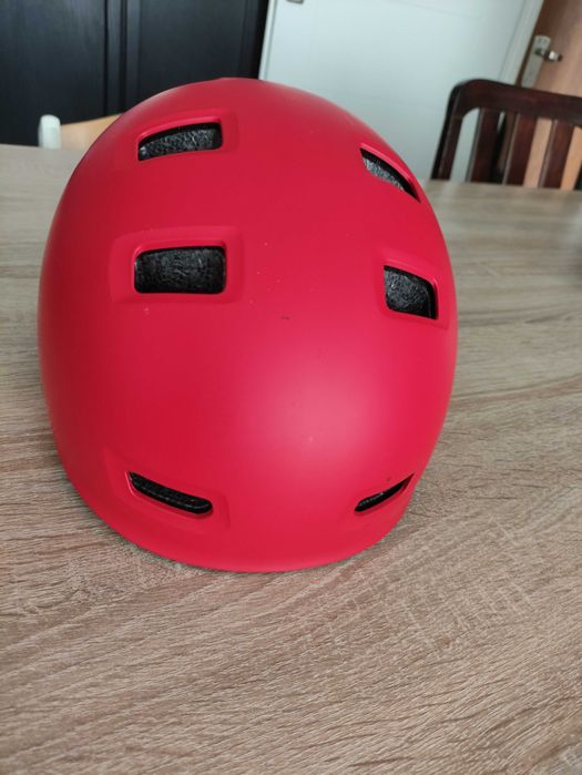 Kask dziecięcy z decathlonu