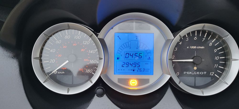 Skuter Peugeot Satelis 2016r Yamaha x-max.