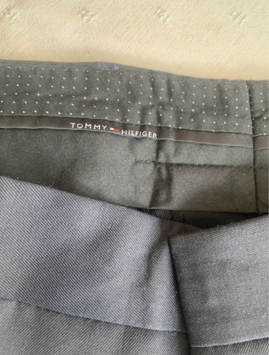 elegancki, granatowy garnitur Tommy Hilfiger rozm 52, idelany na ślub