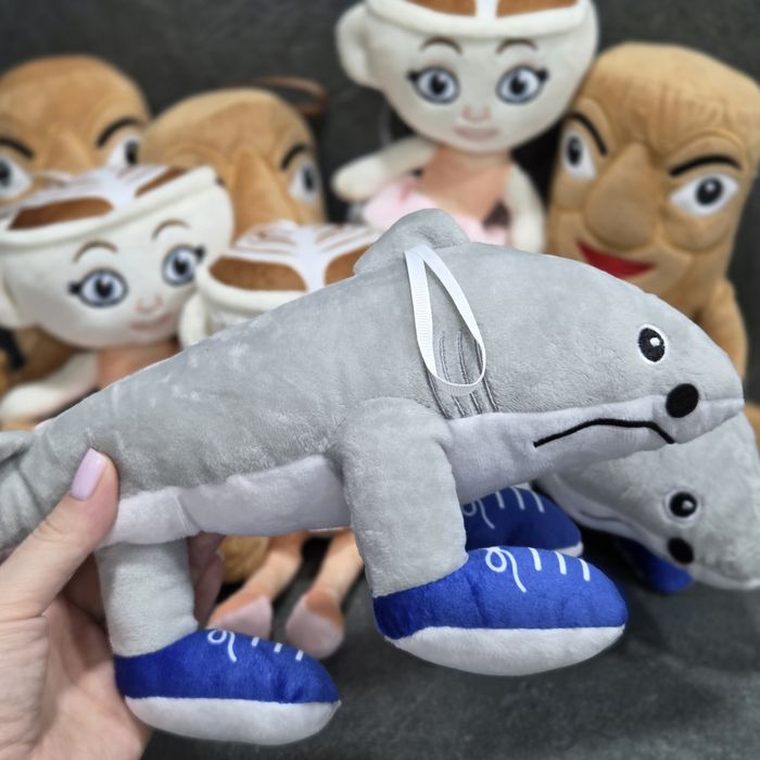 Тралалело тралала, тунг тунг сахур, баляріна капучіна, м'які іграшки