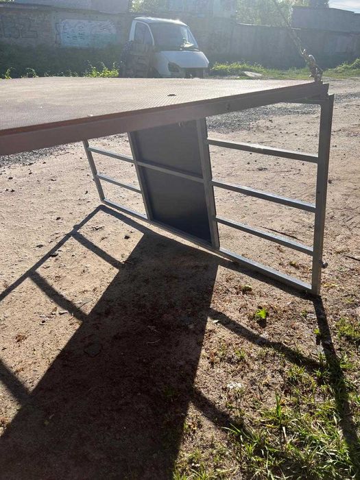 Причіп автомобільний