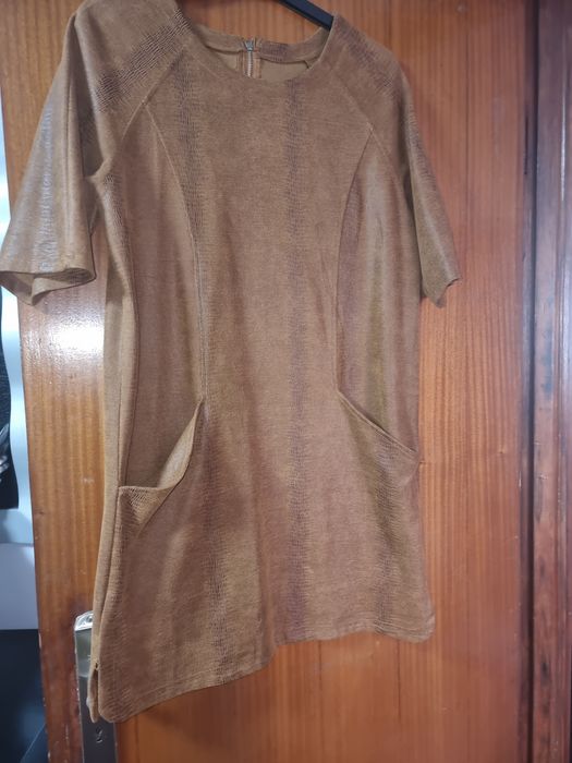 Vestido castanho