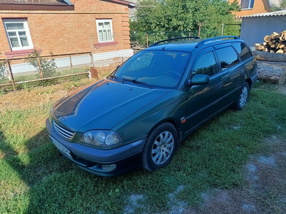 Toyota avensis 98р
