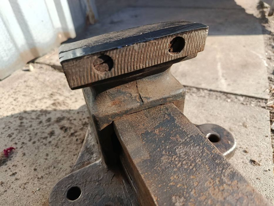 Тиски слесарные  СССР