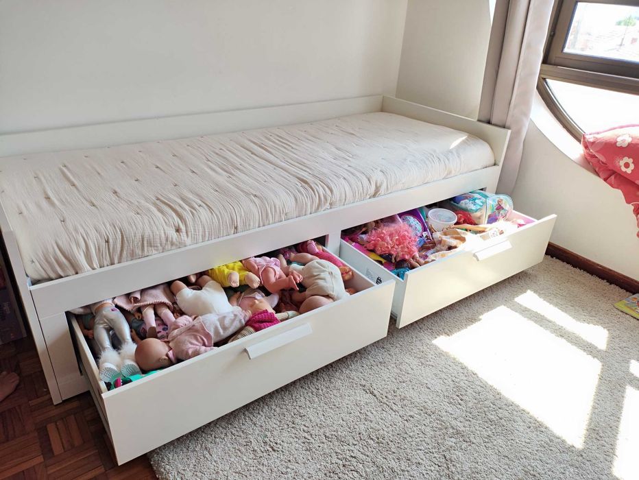 Cama branca Brimmes IKEA