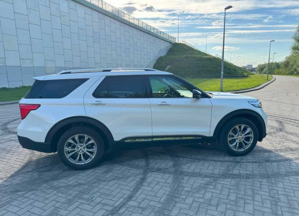 Ford Explorer XLT 2021