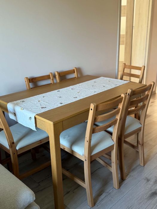 Stół z krzeslami stan idealny Ikea
