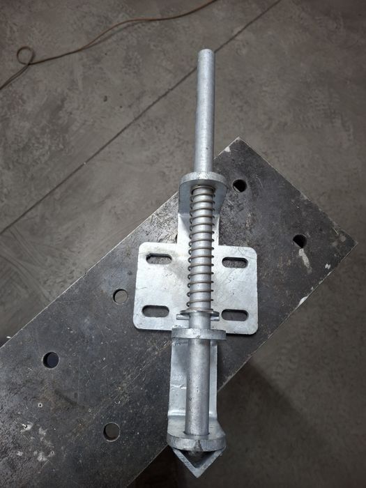 Zasuwa/zamek sprężynowa do furtki obory/stajni