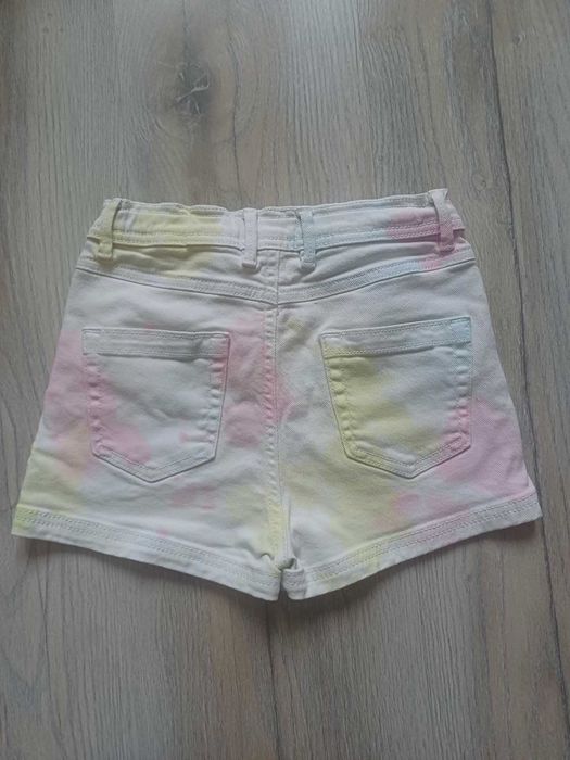 Krótkie spodenki zestaw r 140