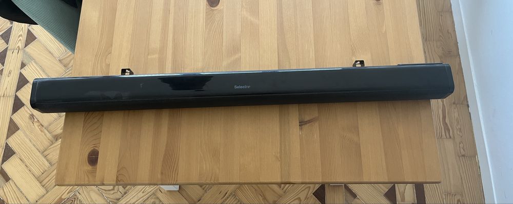 Coluna Soundbar SelecLine – Compacta e Versátil