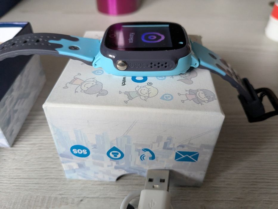 Детские часы AmiGo GO008 GPS Wi-Fi