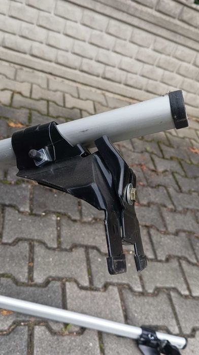 Bazowy bagażnik Dachowy aluminiowy firmy Cam  model Logico