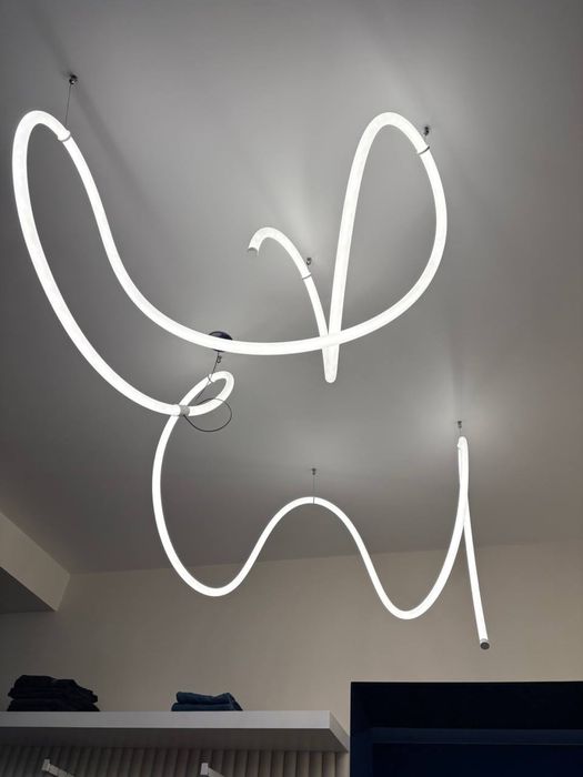 Неонова лампа фігурна люстра дизайнерська
