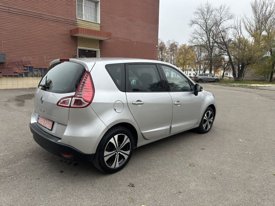 Авто рено сценик 2011. 1.6 дизель