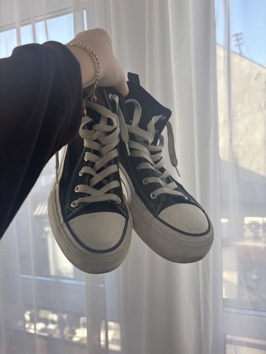 Кеди, схожі до converse