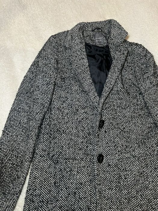 Жіноче пальто від бренду Primark