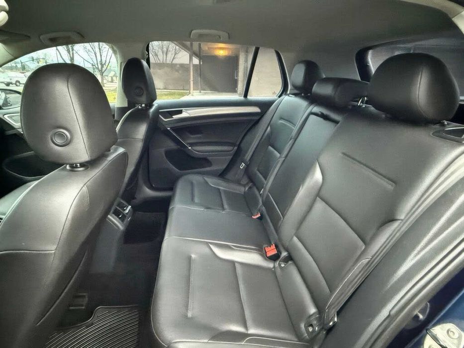 Volkswagen Golf SE      2015