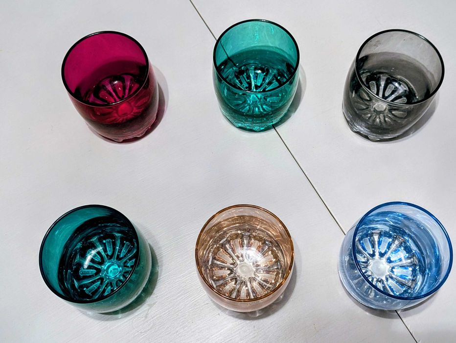 Conjunto multicor de 6 copos em vidro