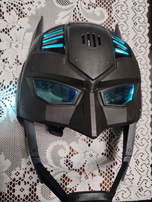 Маска Бетмена Armor-Up Batman Mask.