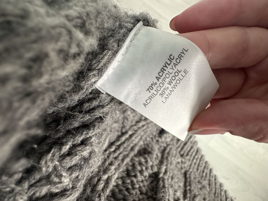 Sweterek wełniany szary