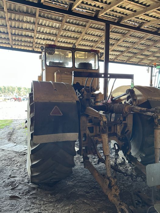 Трактор К-700 з двигуном Renault