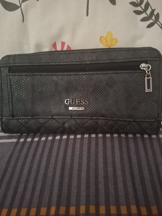 Продам женский кошелек guess
