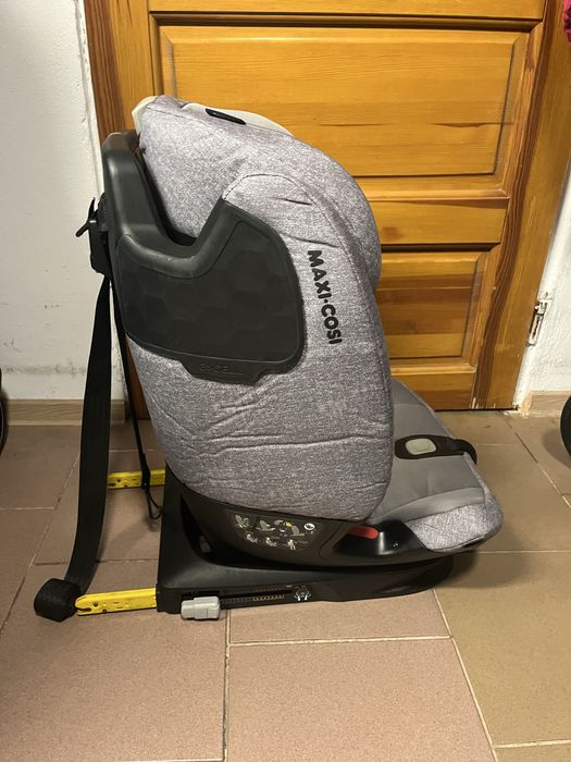 Fotelik Maxi Cosi Titan Pro 9-36 kg w Bdb stanie