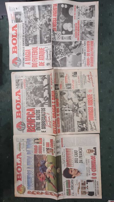 Lote 22 Jornais antigos A Bola - Anos 70, 80 e 90
