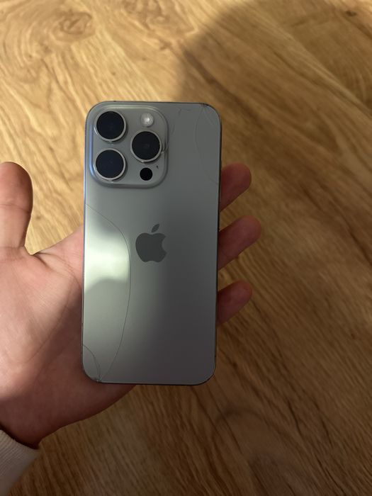 Iphone 15 pro ——