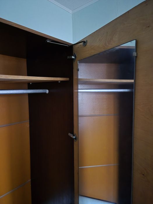 Продам    меблі.