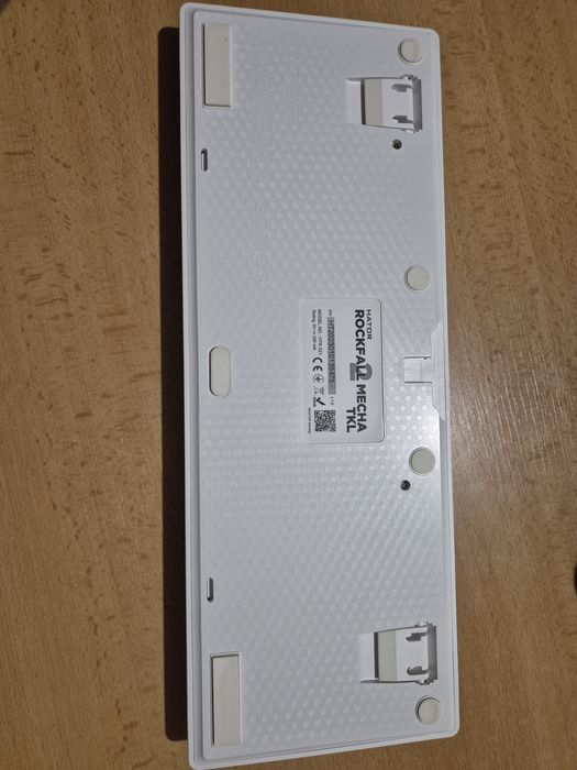 Клавіатура механічна Hator HTK-521  без Hot Swap. Із нюансом
