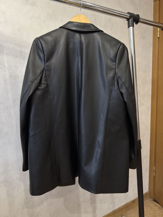 Піджак з еко-шкіри