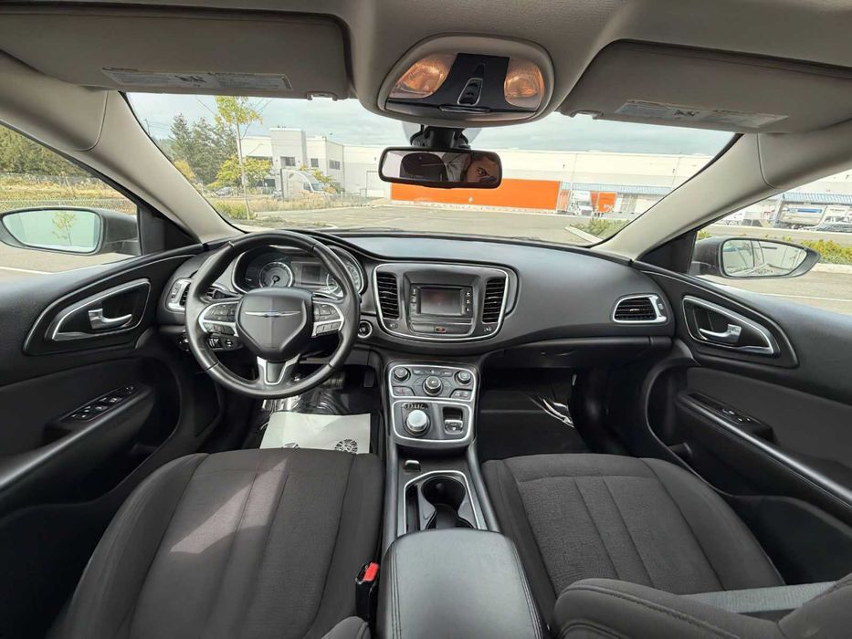 Chrysler 200 S      2015