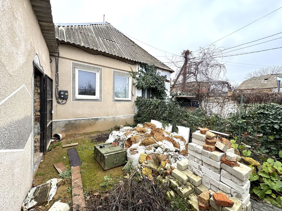 Продажа дома со своим двориком и гаражом возле Эко Маркета