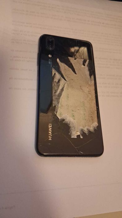 Lote de Ecrãs / Displays Usados para Telemóveis + Huewai P20 funcional (iPhone, Xiaomi, Oppo, Huawei) Reparação low cost ou Treinamento técnico