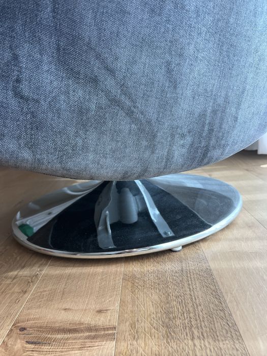 Cadeirão giratório estofado – como novo