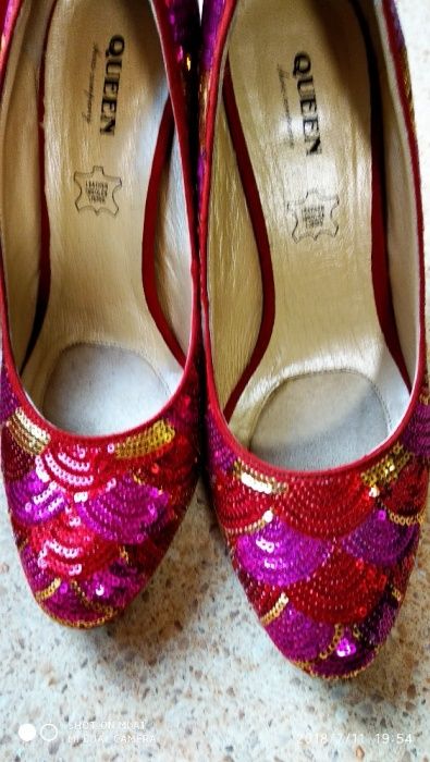 39 разм. У стані нових вечірні ошатні туфлі!