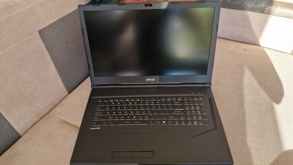 Laptop gamingowy MSI GP73 Leopard 8RE