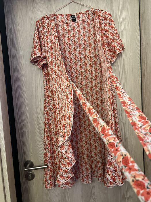 Vestido SHEIN com flores laranja