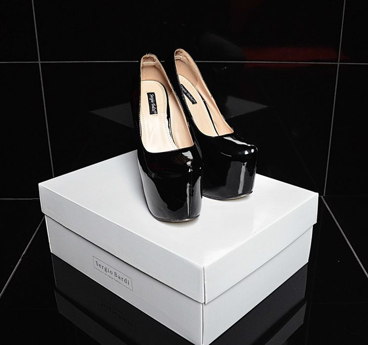 Wysokie  Lakierowane Szpilki Sergio Todzi 38