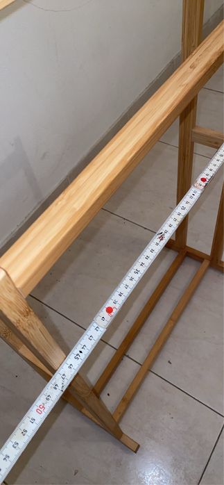 Toalheiro pequeno em excelente estado