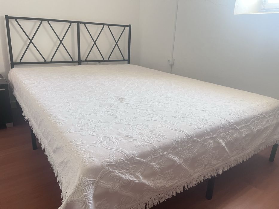 Cama de casal estado novo