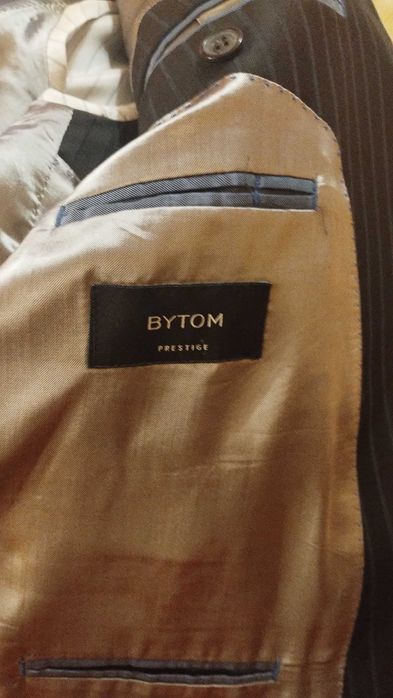 Elegancki garnitur firmy Bytom